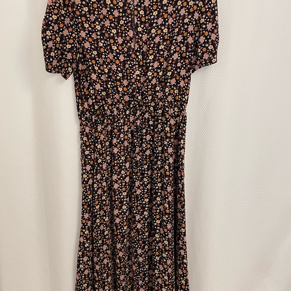 Midi floral dress. - Picture 3 of 3